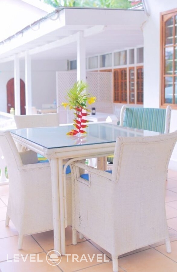 фотографии номера Стандартный номер отеля Beau Vallon Bungalows в Сейшелы(о. Маэ) - фото №6