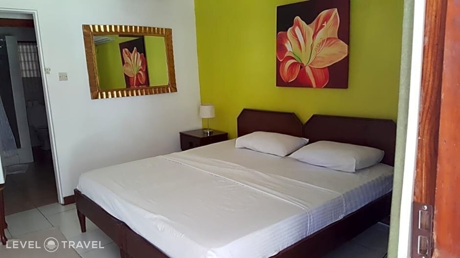 фотографии номера Стандартный номер отеля Beau Vallon Bungalows в Сейшелы(о. Маэ) - фото №9