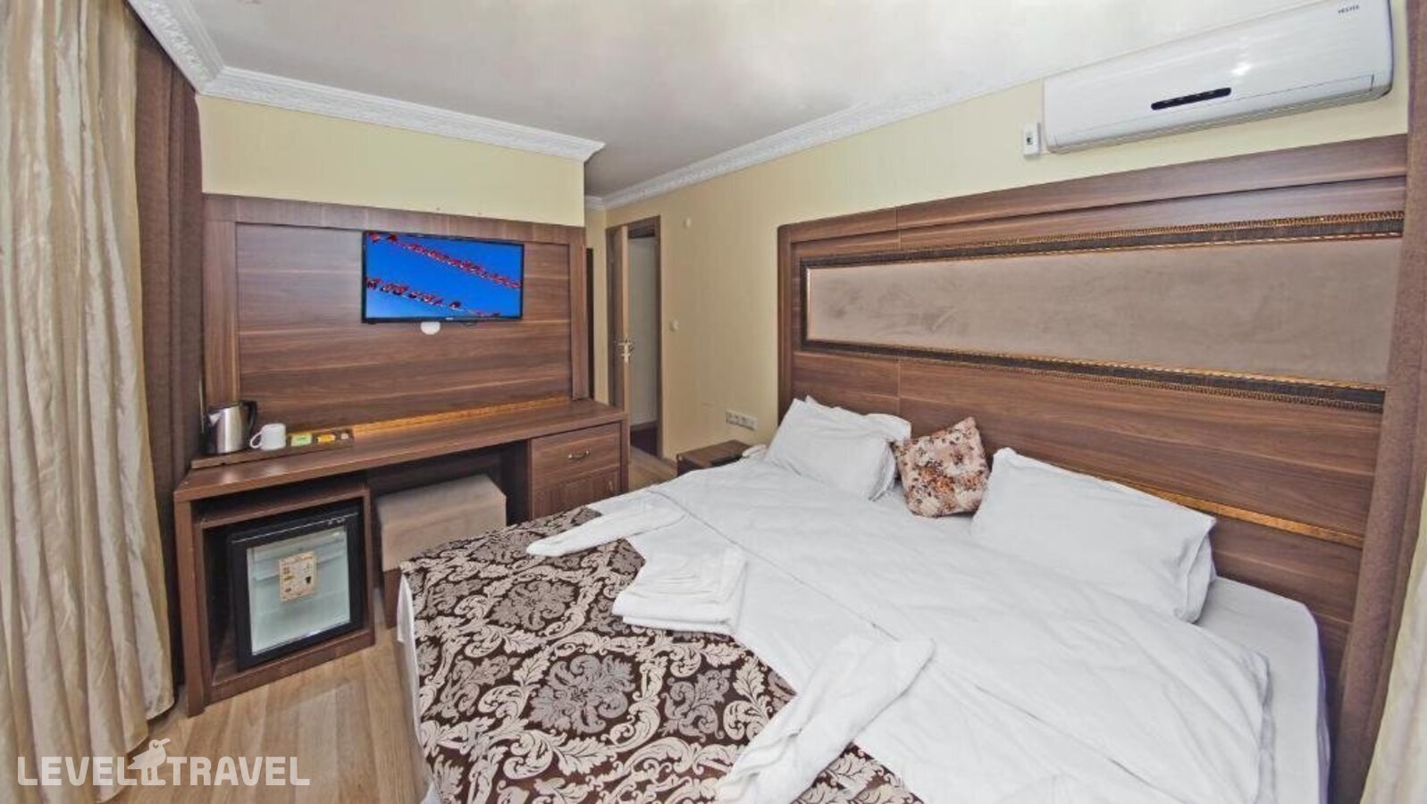 фотографии номера Семейный номер отеля The Queen Hotel в Турция(Фатих) - фото №11