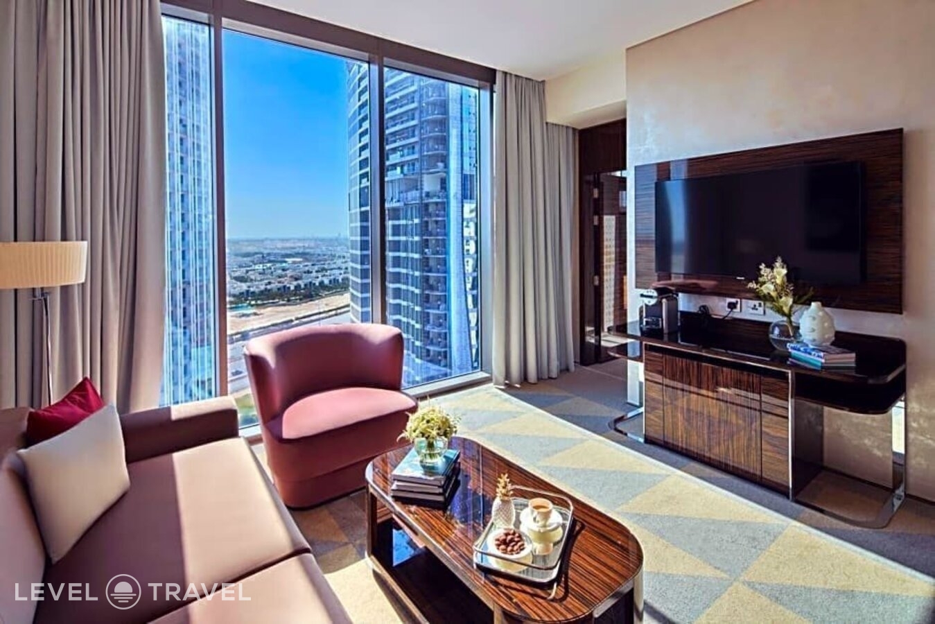 фотографии номера Люкс отеля Hyde Hotel Dubai в ОАЭ(Бизнес Бей) - фото №4