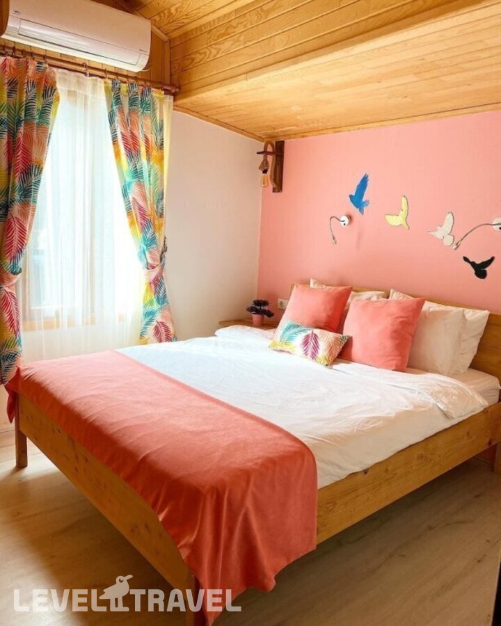 фотографии номера Семейный номер отеля Kara Kedi Beach Bungalow в Турция(Чиралы) - фото №1