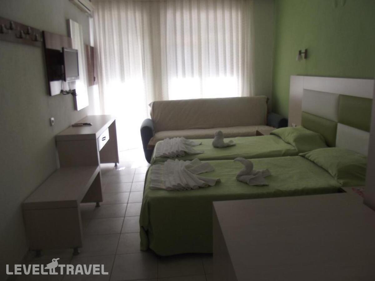 фотографии номера Трехместный номер отеля Derya Motel в Турция(Сиде - центр) - фото №1