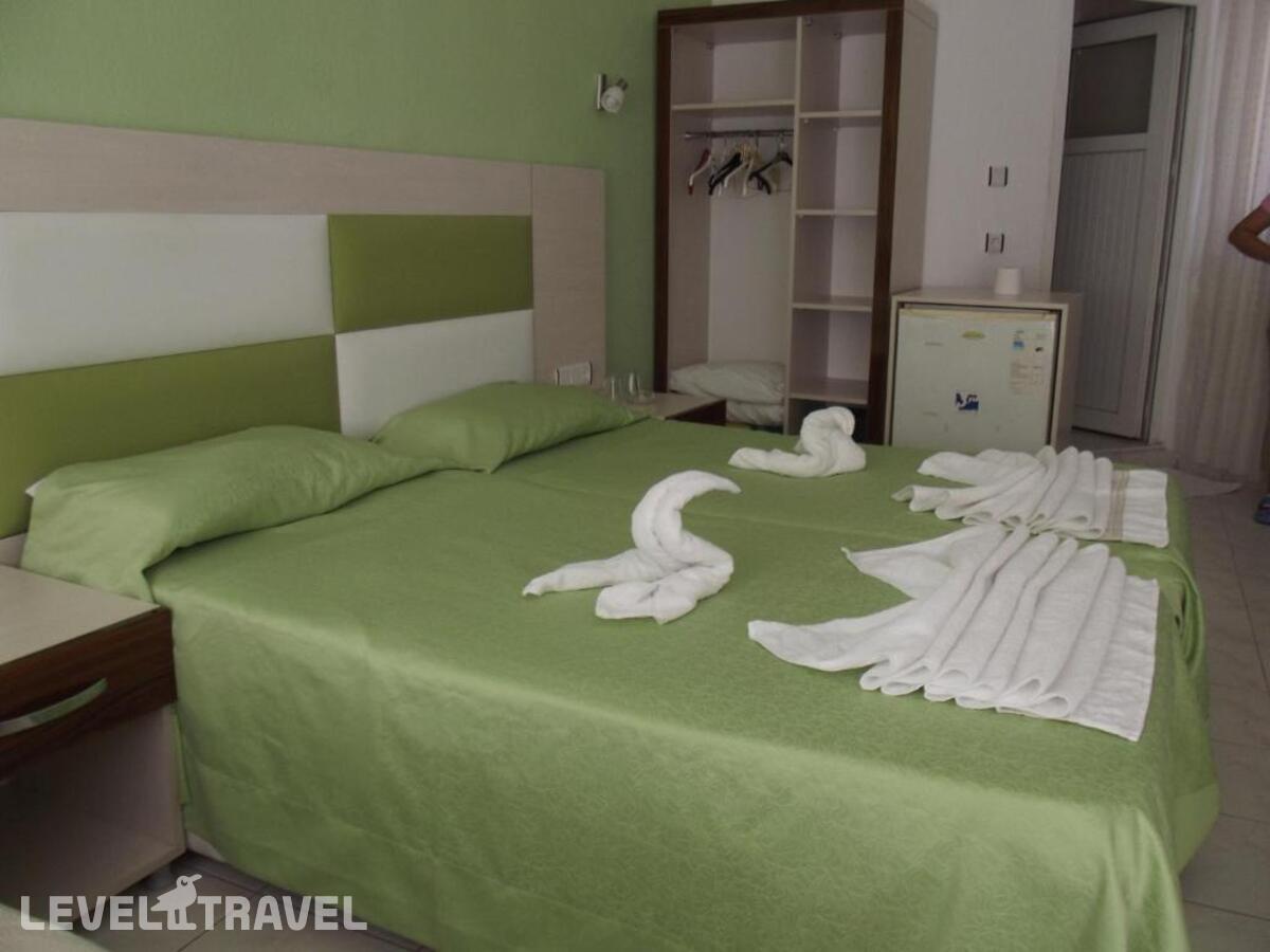 фотографии номера Трехместный номер отеля Derya Motel в Турция(Сиде - центр) - фото №3