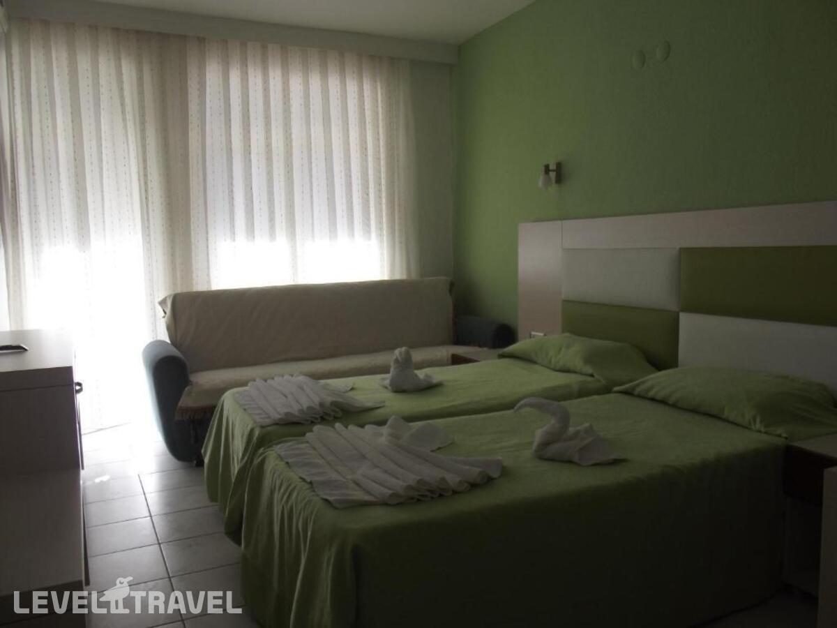 фотографии номера Трехместный номер отеля Derya Motel в Турция(Сиде - центр) - фото №5
