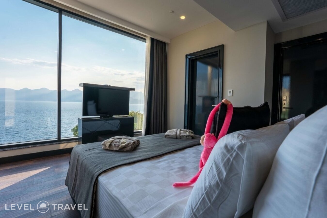 фотографии номера Делюкс отеля Lucky Monkey Hotel в Турция(Лара) - фото №1