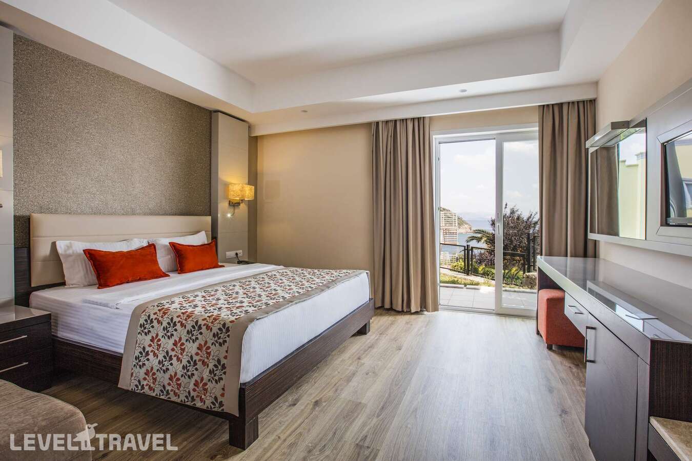 фотографии номера Клубный с видом на окрестности отеля Aria Claros Beach & Spa Resort в Турция(Оздере) - фото №1