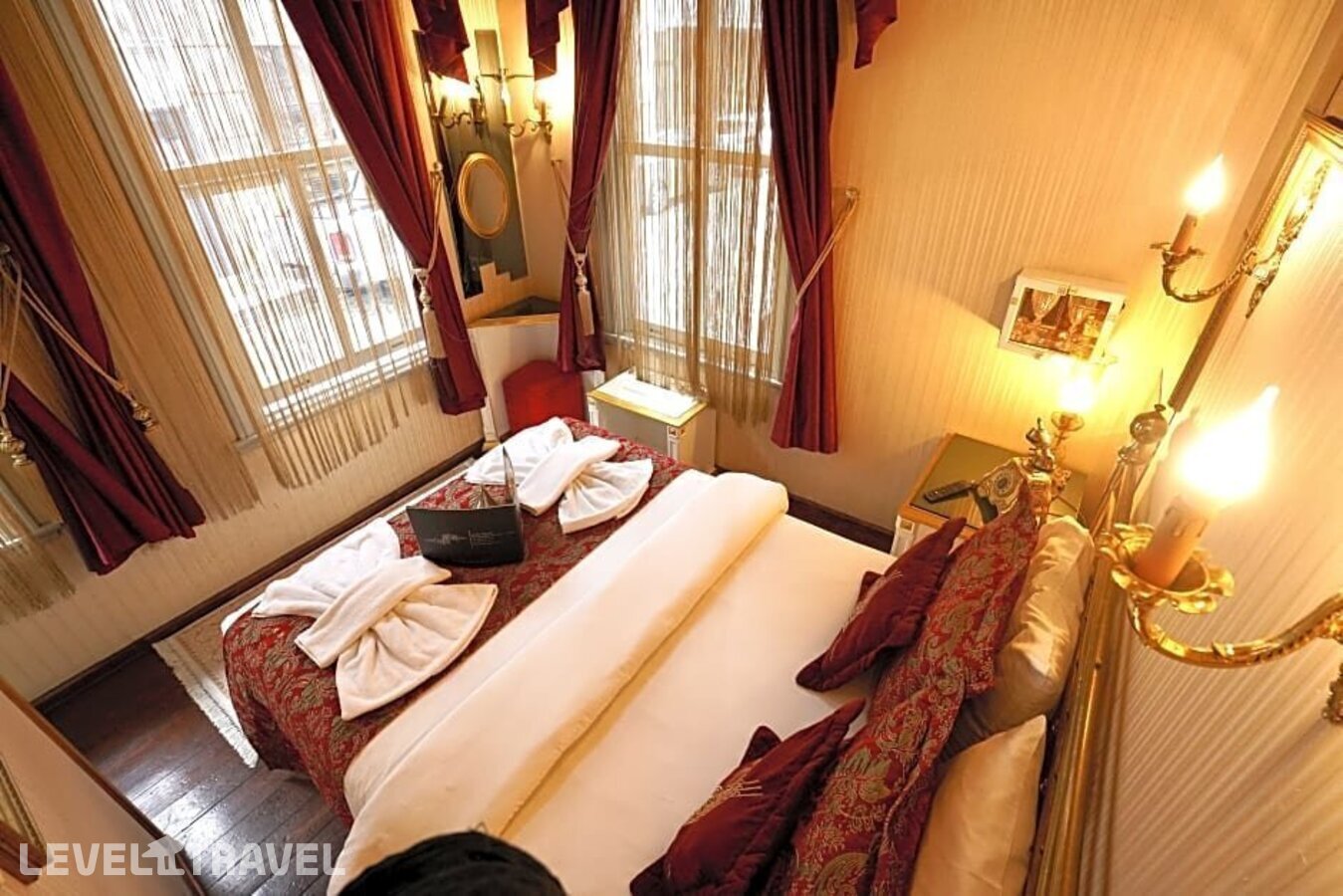 фотографии номера Трехместный номер отеля Sultan Tughra Hotel в Турция(Фатих) - фото №1