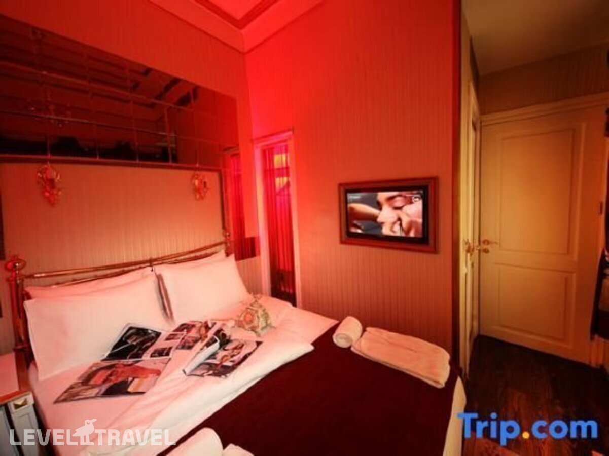 фотографии номера Трехместный номер отеля Sultan Tughra Hotel в Турция(Фатих) - фото №10