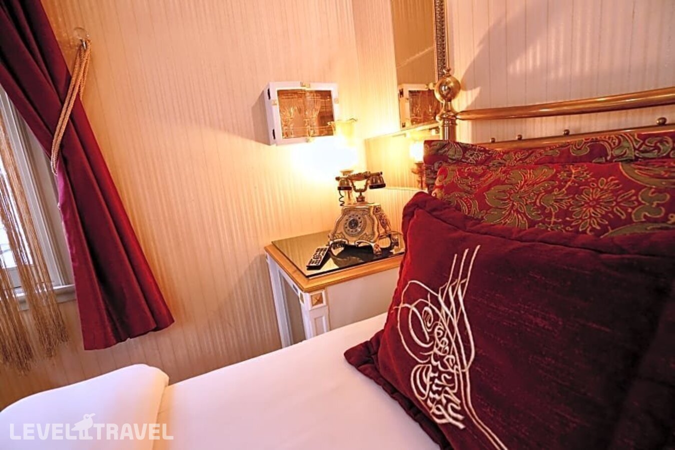 фотографии номера Трехместный номер отеля Sultan Tughra Hotel в Турция(Фатих) - фото №4