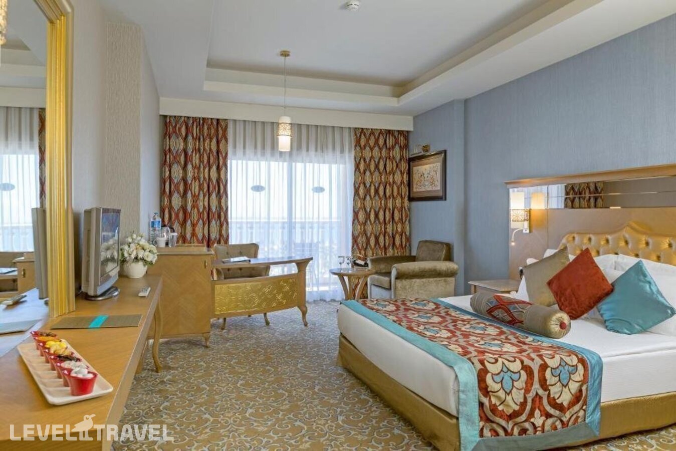 фотографии номера Люкс роскошный отеля Royal Holiday Palace Hotel в Турция(Лара) - фото №6