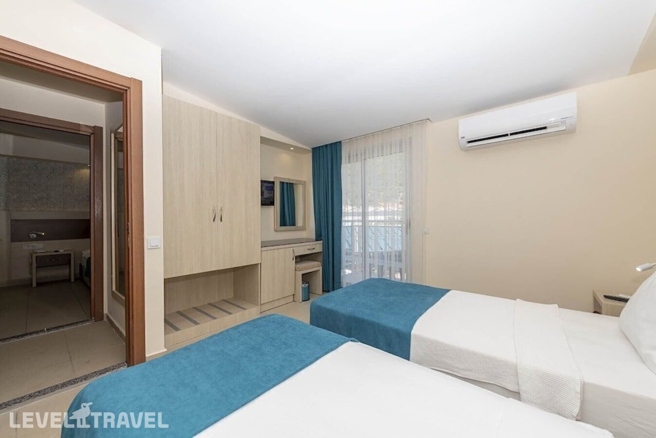 фотографии номера Улучшенный номер отеля Montebello Resort Hotel в Турция(Олюдениз) - фото №10