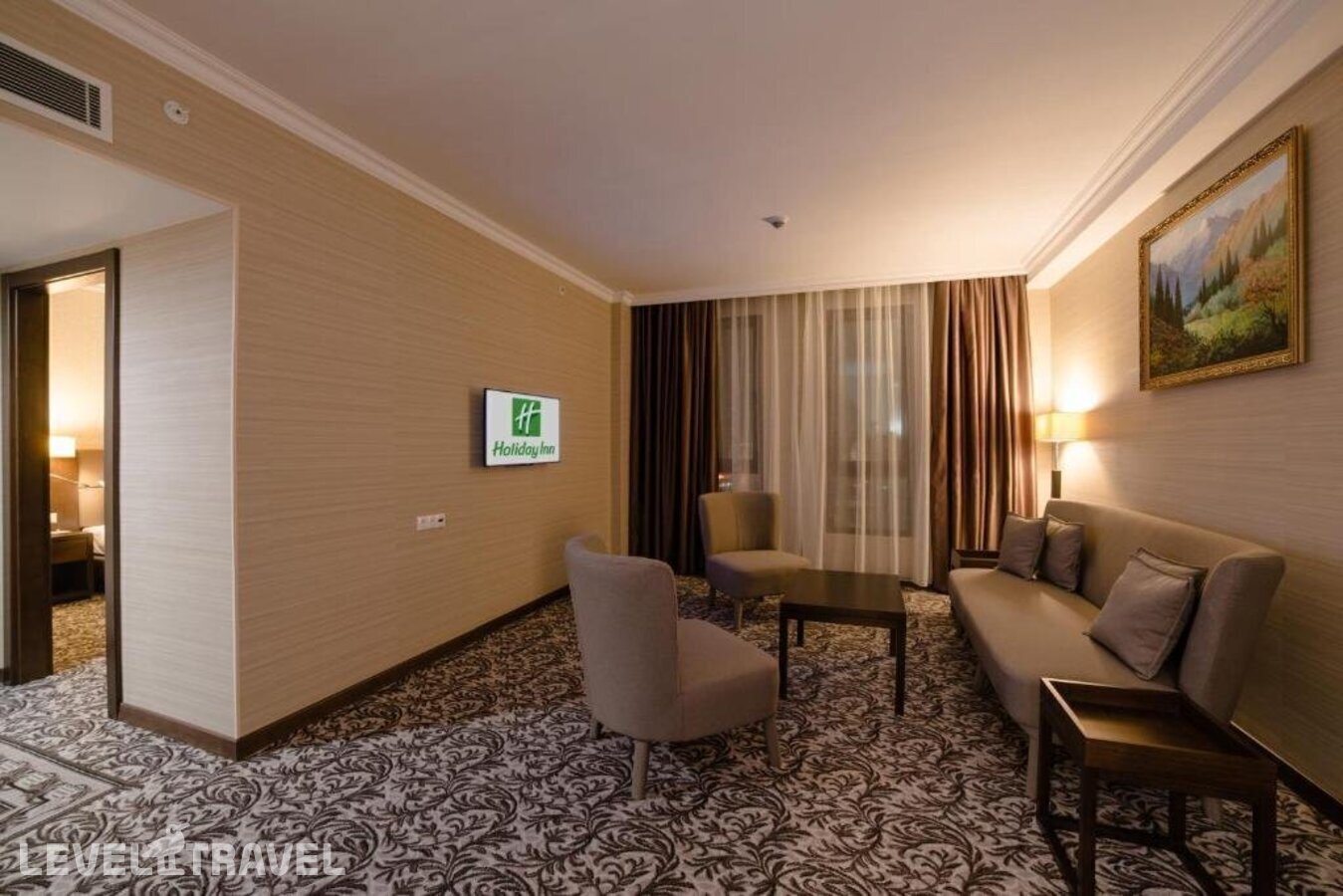 фотографии номера Люкс Бизнес отеля Holiday Inn Aktau в Казахстан(Актау) - фото №1