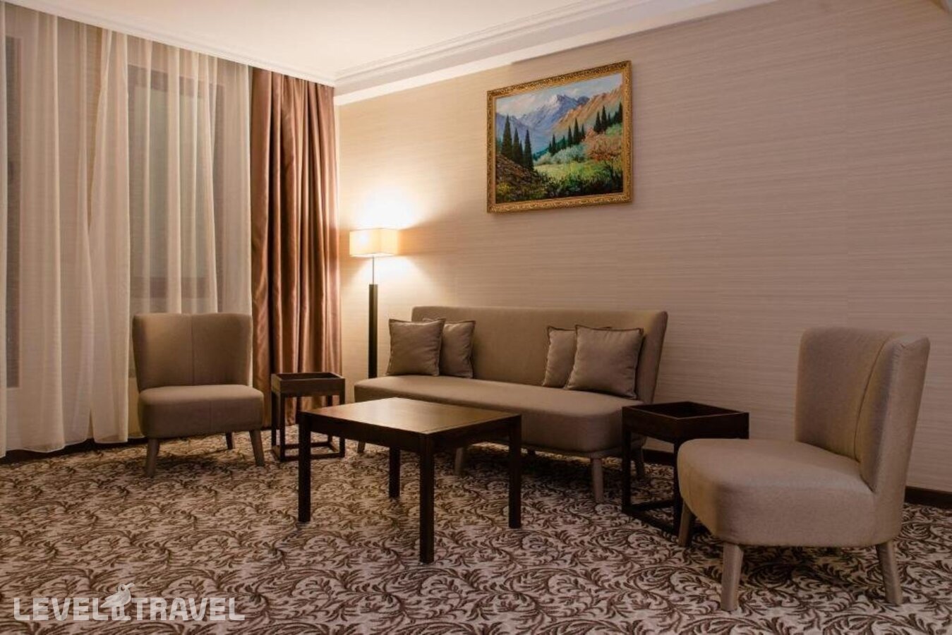 фотографии номера Люкс Бизнес отеля Holiday Inn Aktau в Казахстан(Актау) - фото №4