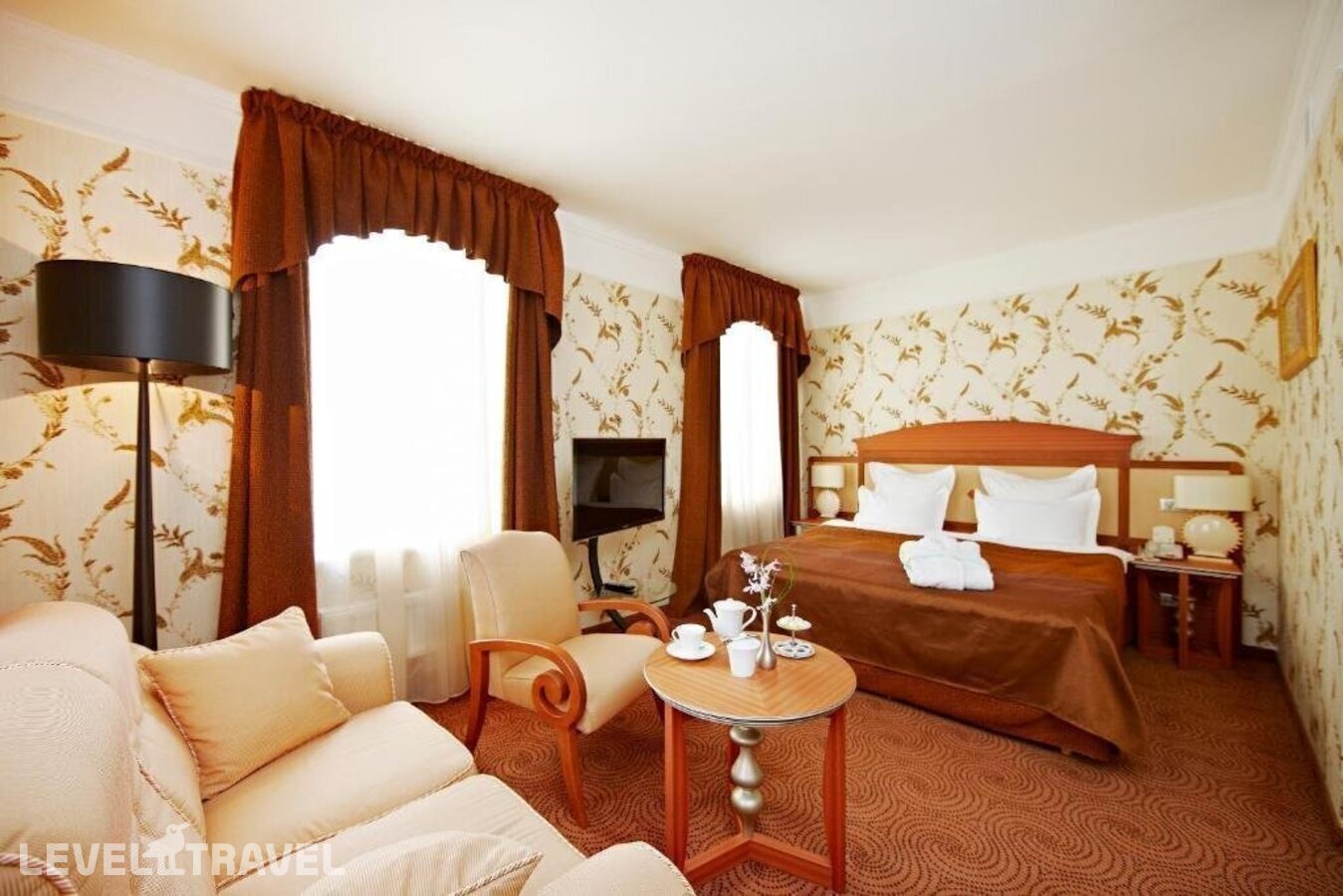 фотографии номера Полулюкс отеля Двор Подзноева - Главный Корпус в Россия(Псков) - фото №1