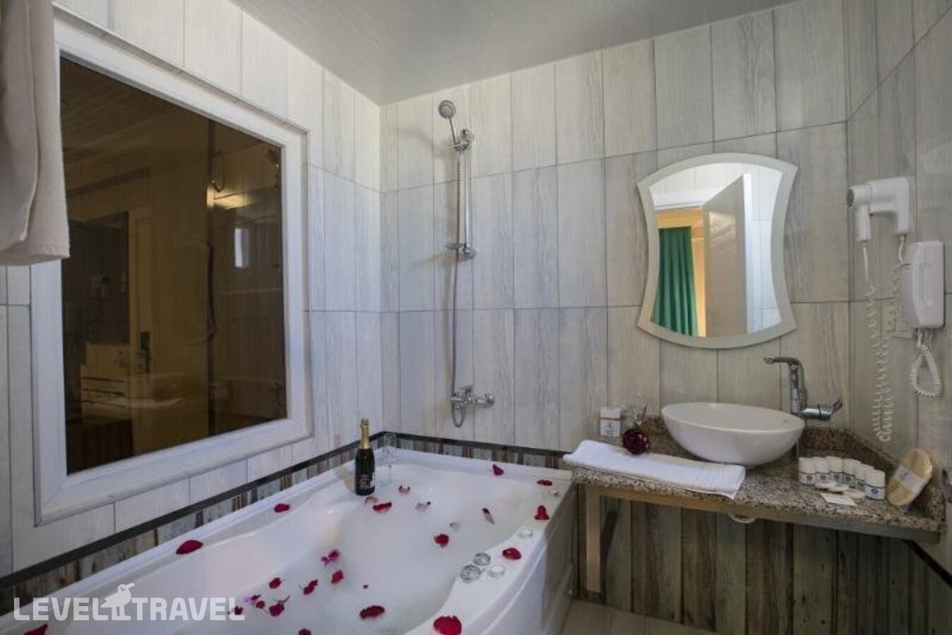 фотографии номера Семейный номер отеля Club Big Blue Suite Hotel в Турция(Аланья - центр) - фото №6