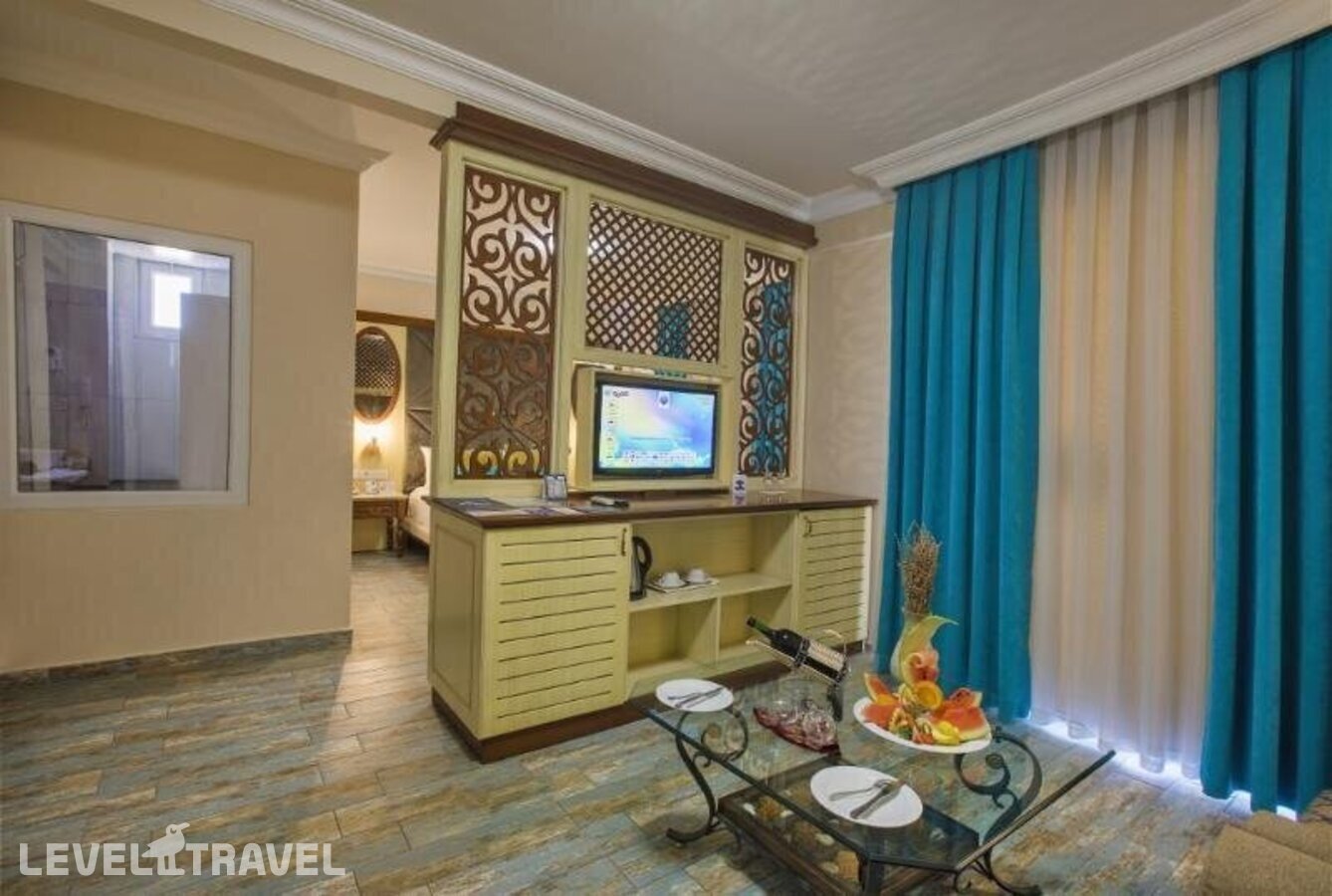 фотографии номера Семейный номер отеля Club Big Blue Suite Hotel в Турция(Аланья - центр) - фото №24