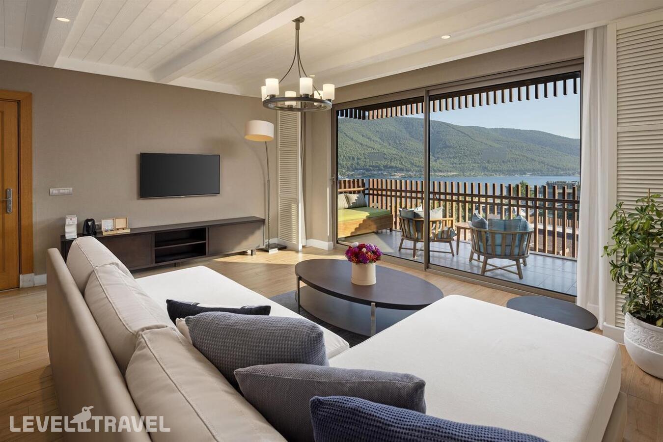 фотографии номера Семейный люкс отеля Titanic Luxury Collection Bodrum (Ex. Titanic Deluxe Bodrum) в Турция(Гюверджинлик) - фото №3