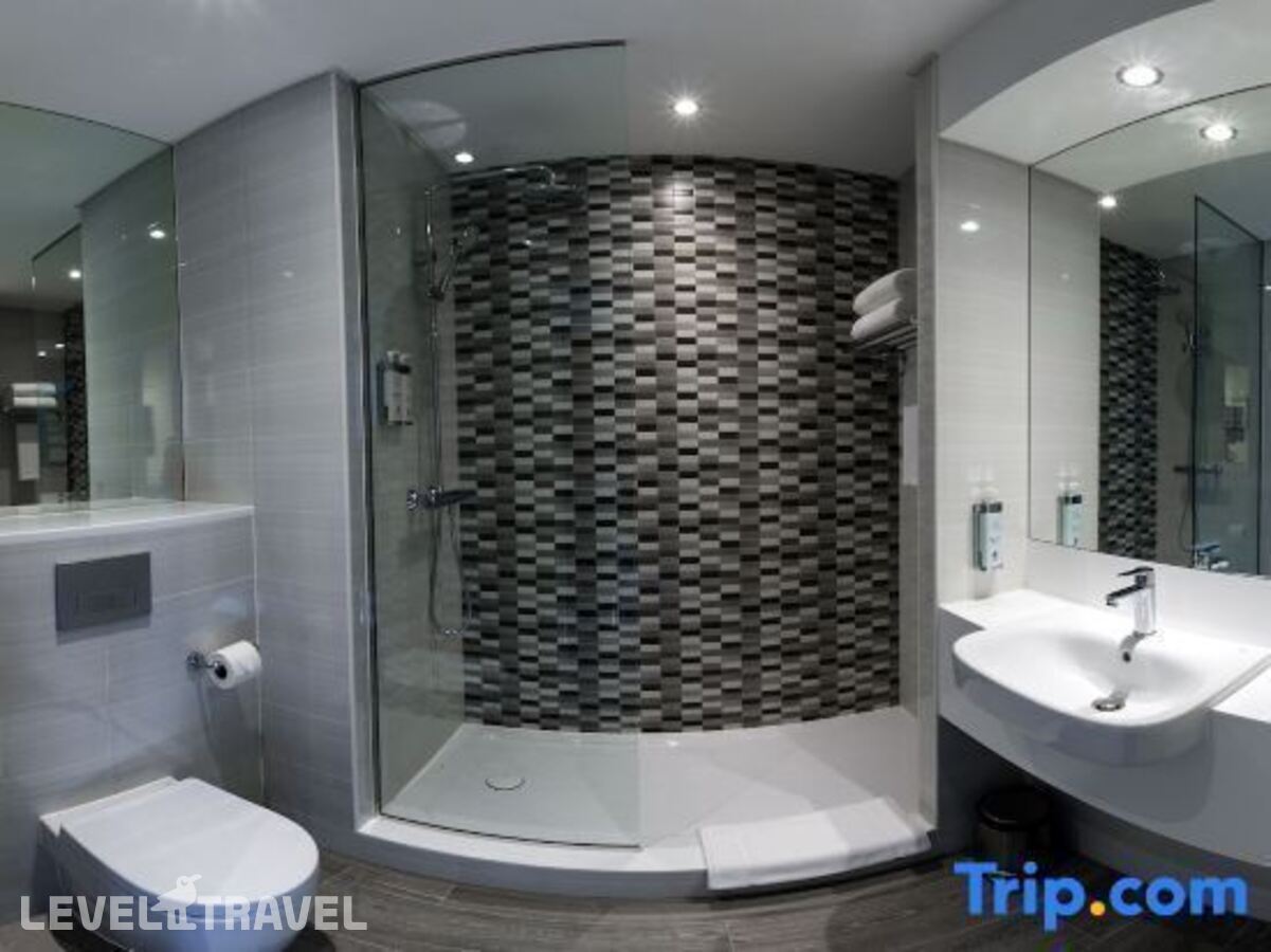 фотографии номера Семейный номер отеля Premier Inn Barsha Heights в ОАЭ(Барша Хайтс) - фото №9