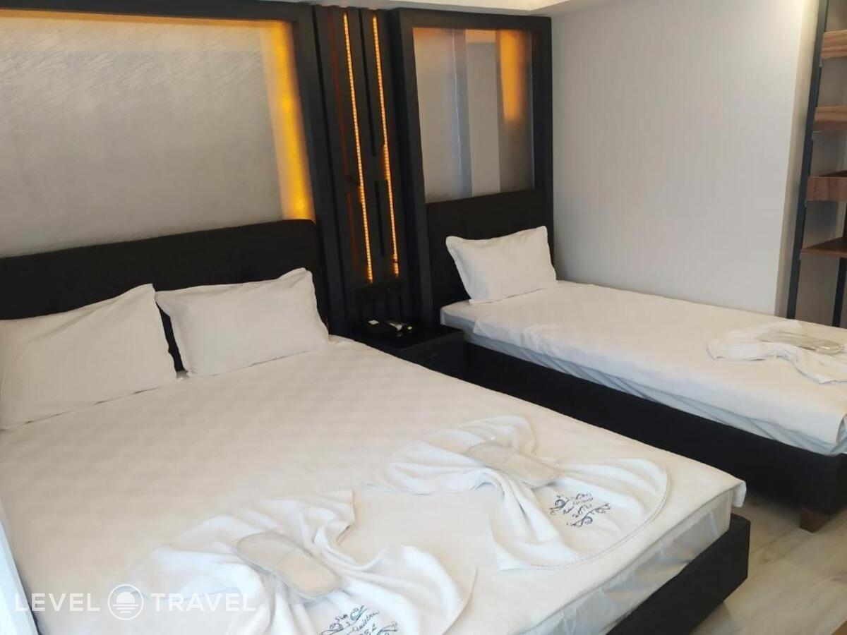 фотографии номера Трехместный делюкс отеля Sirkeci Quietness Hotel в Турция(Фатих) - фото №1