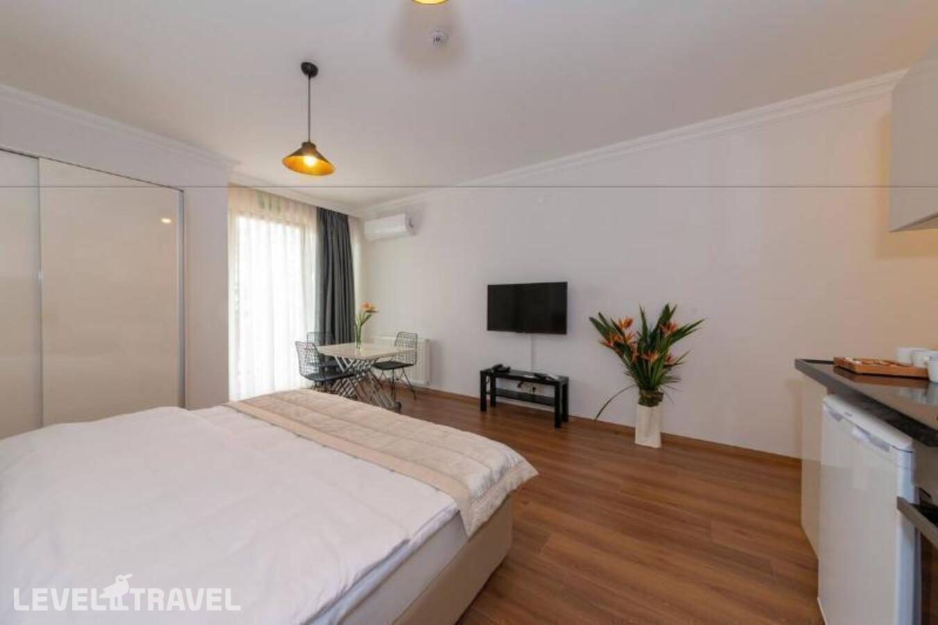 фотографии номера Улучшенный номер отеля Апарт-Отель Joy Suites в Турция(Шишли) - фото №3