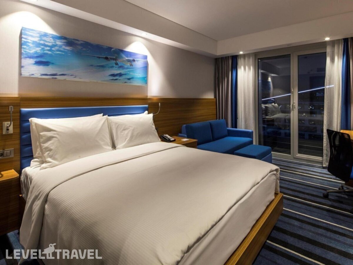 фотографии номера Стандартный номер отеля Hampton by Hilton Istanbul Kurtkoy в Турция(Пендик) - фото №2