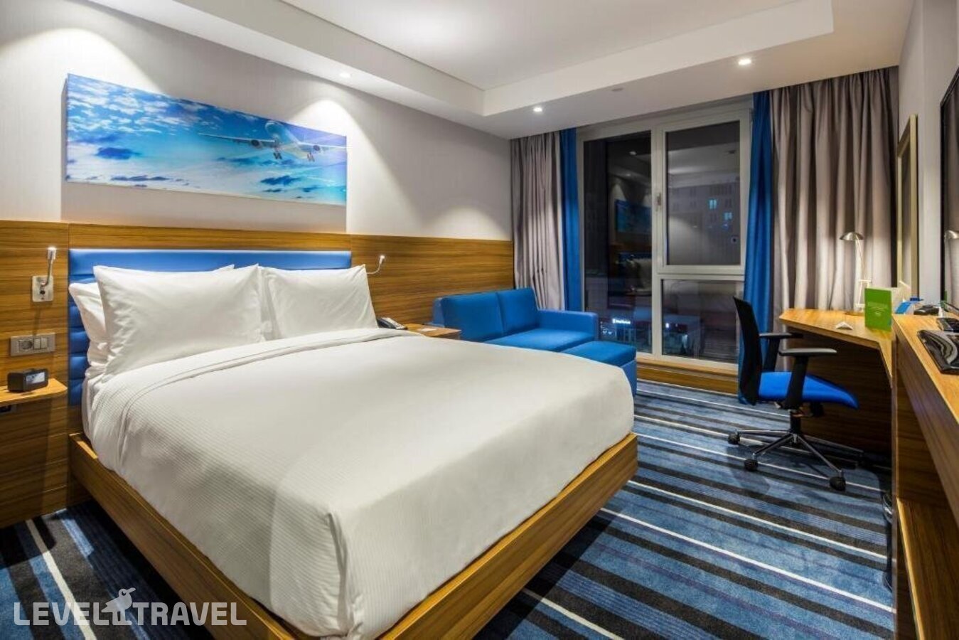 фотографии номера Стандартный номер отеля Hampton by Hilton Istanbul Kurtkoy в Турция(Пендик) - фото №10