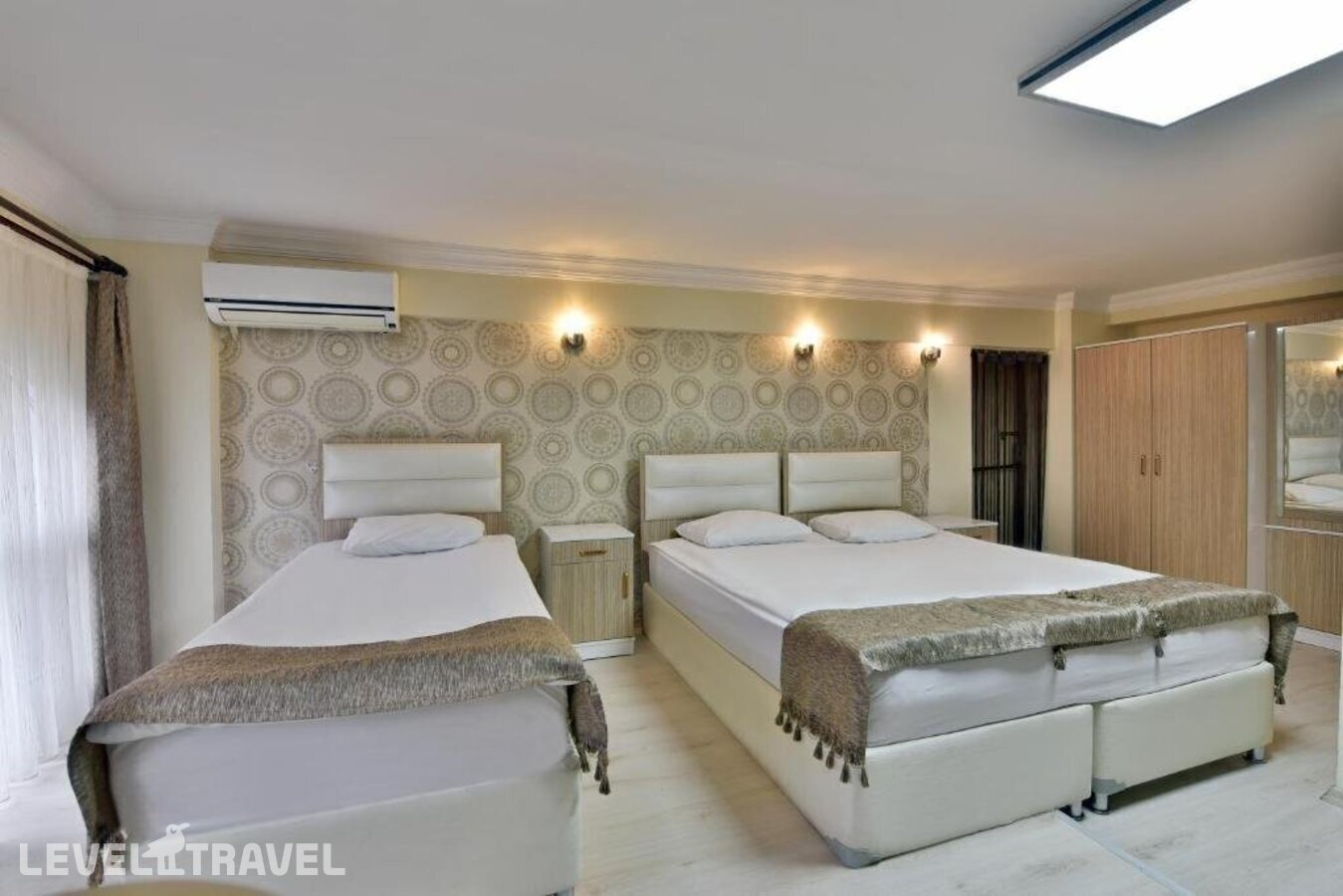 фотографии номера Четырехместный номер отеля Oban Suites İstanbul в Турция(Фатих) - фото №1