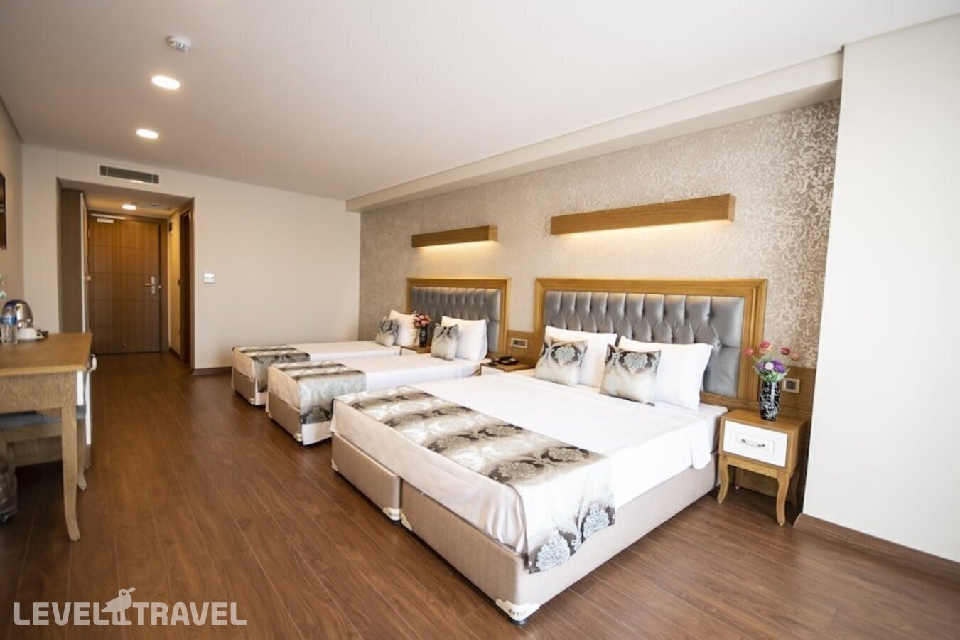 фотографии номера Четырехместный номер отеля Eliza Hotel в Турция(Султанахмет) - фото №2