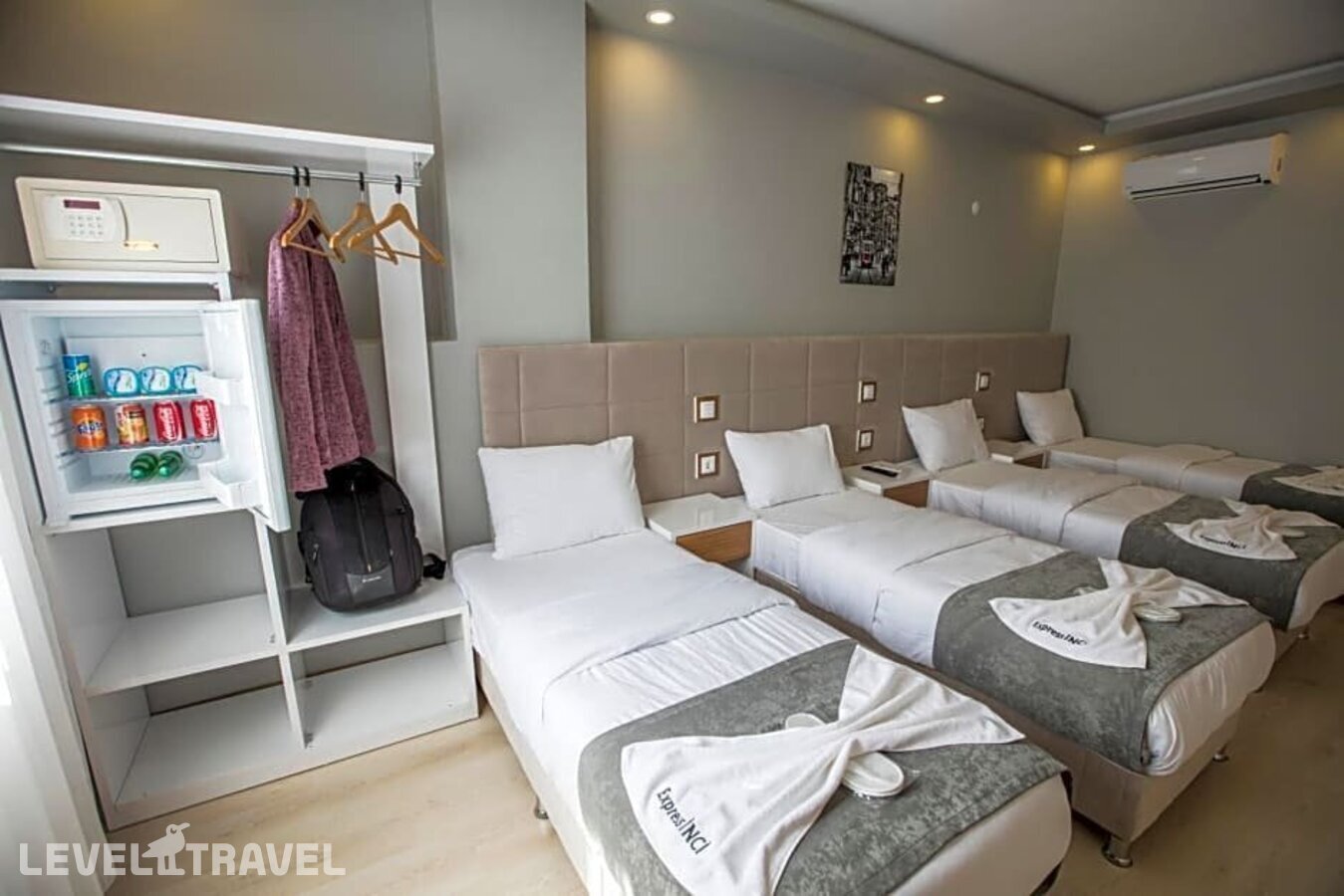 фотографии номера Трехместный делюкс отеля Express Inci Airport Hotel в Турция(Кючюкчекмедже) - фото №11
