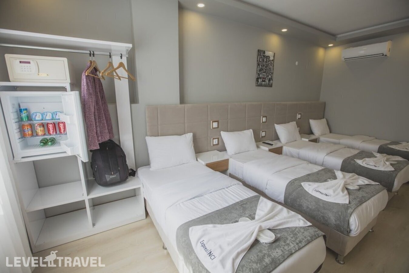 фотографии номера Четырехместный делюкс отеля Express Inci Airport Hotel в Турция(Кючюкчекмедже) - фото №5