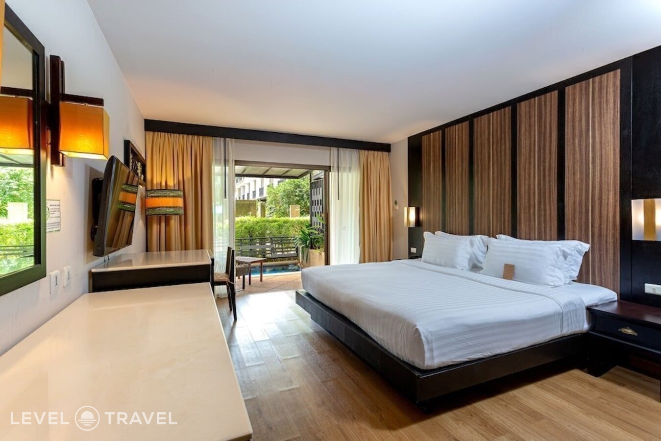 фотографии номера Делюкс с балконом отеля Deevana Patong Resort & Spa в Таиланд(Патонг Бич) - фото №60
