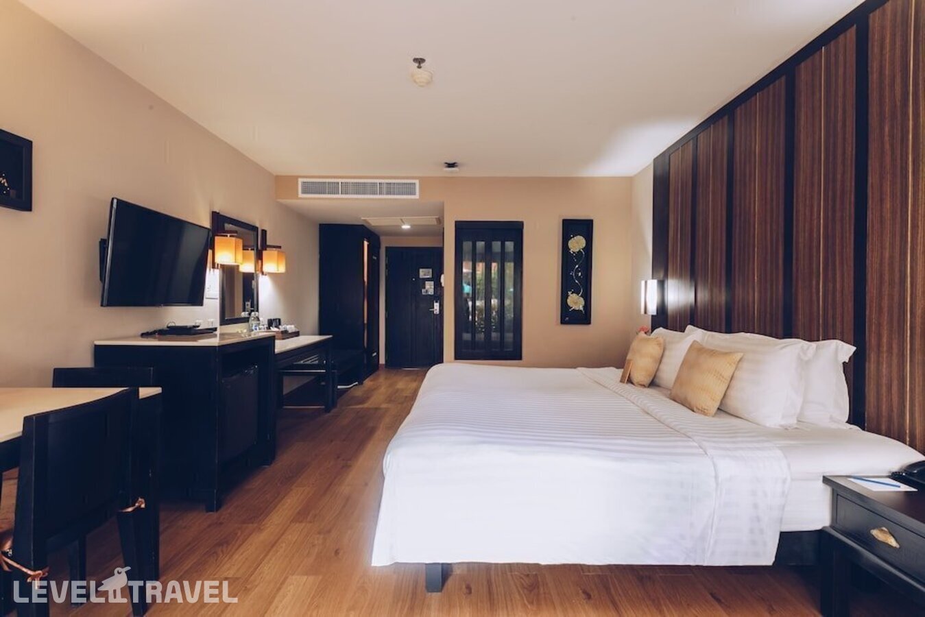 фотографии номера Делюкс с балконом отеля Deevana Patong Resort & Spa в Таиланд(Патонг Бич) - фото №11