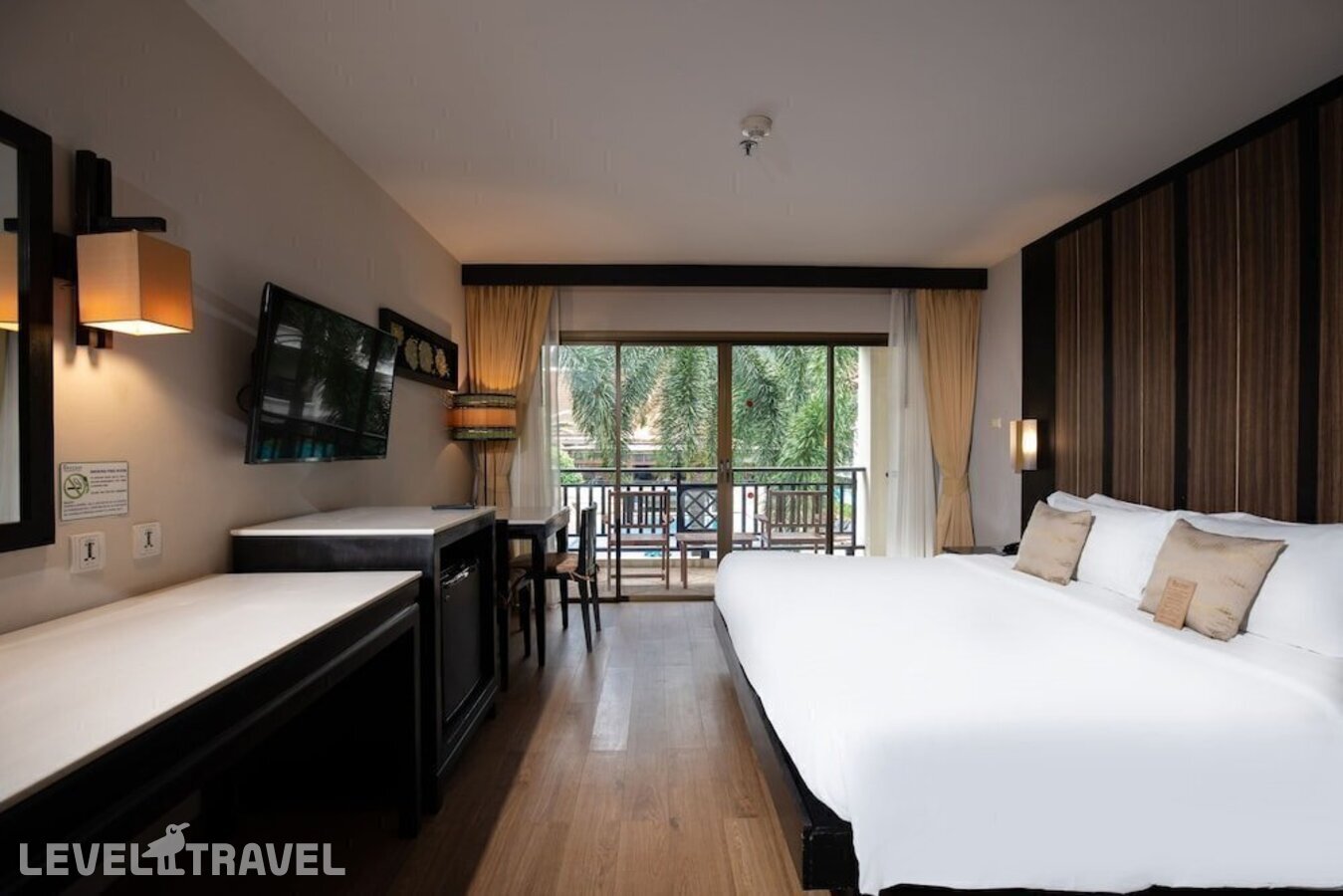 фотографии номера Делюкс с балконом отеля Deevana Patong Resort & Spa в Таиланд(Патонг Бич) - фото №3