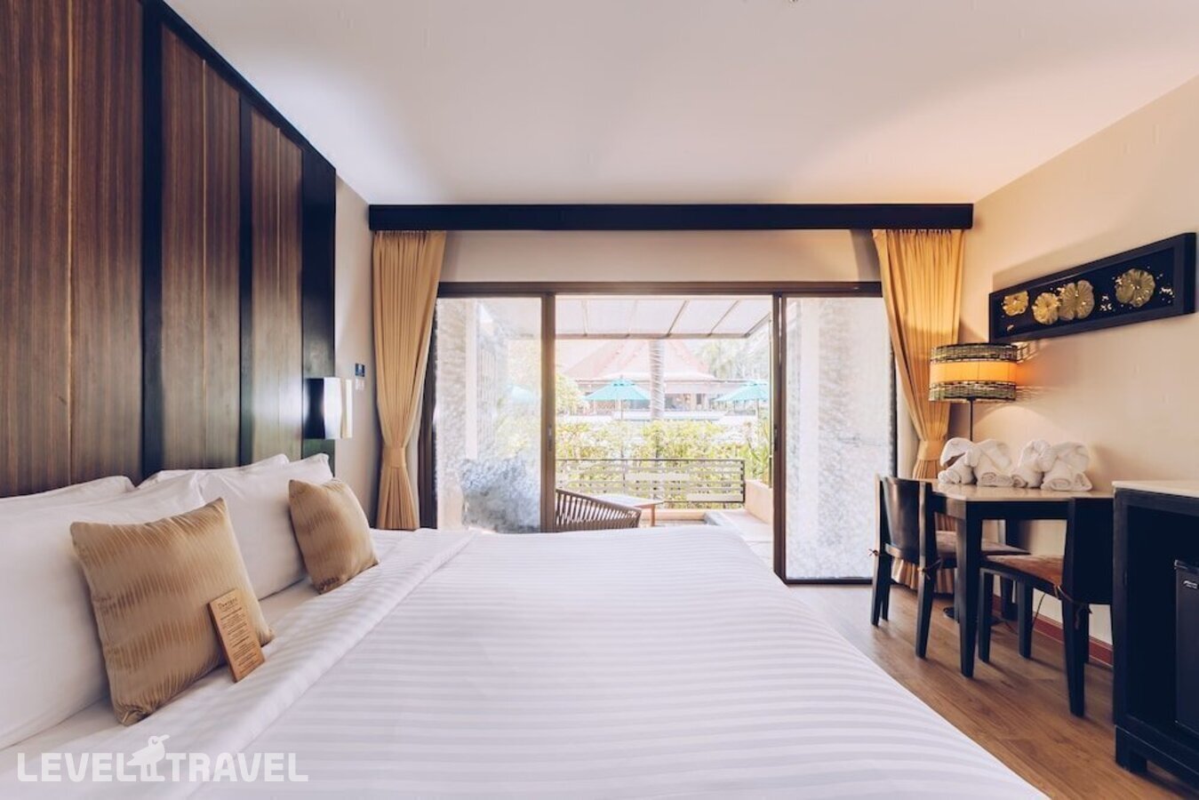фотографии номера Делюкс с балконом отеля Deevana Patong Resort & Spa в Таиланд(Патонг Бич) - фото №9