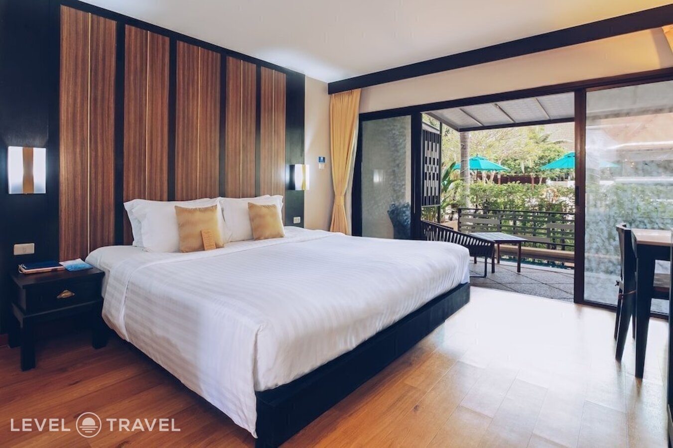 фотографии номера Делюкс с балконом отеля Deevana Patong Resort & Spa в Таиланд(Патонг Бич) - фото №34