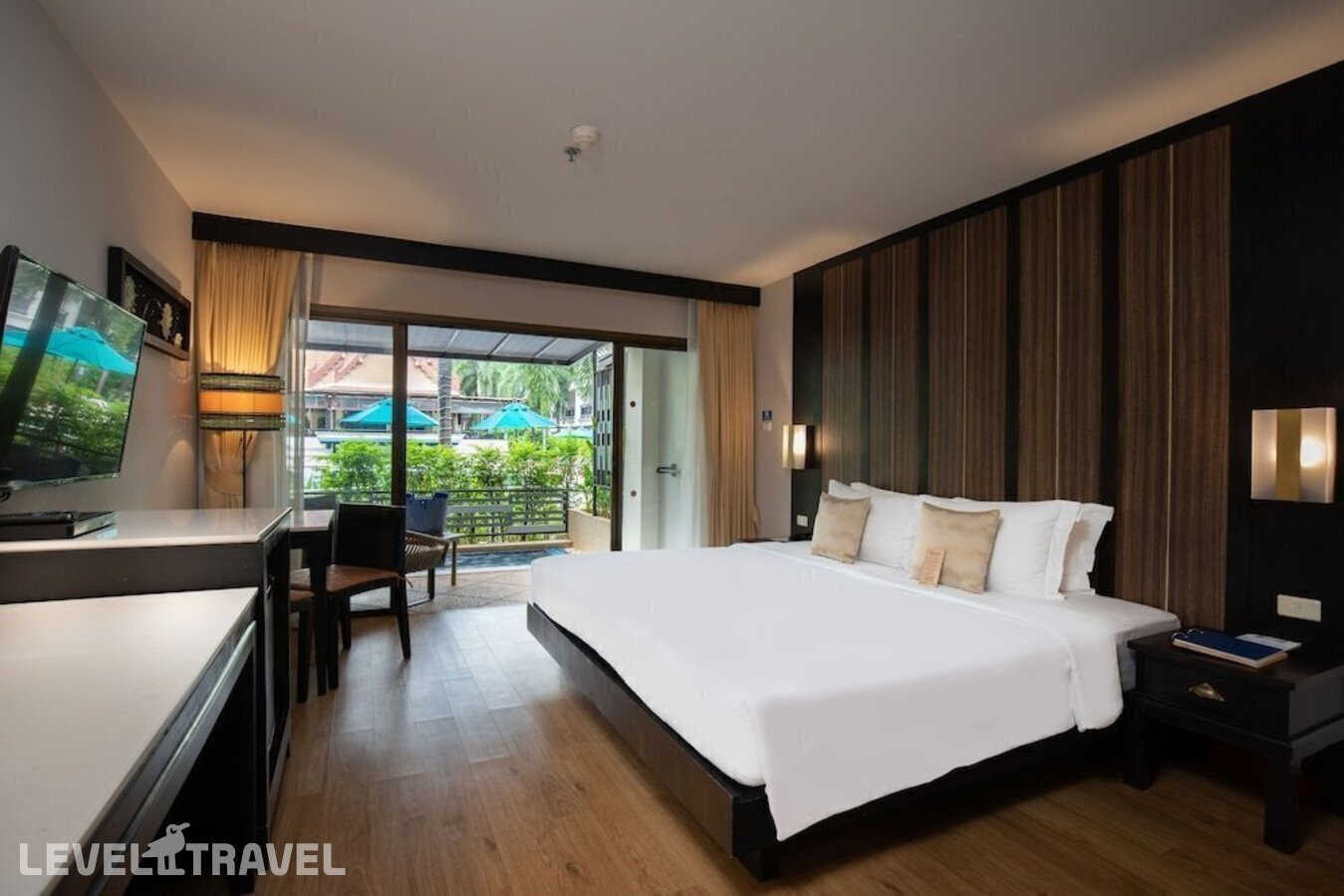 фотографии номера Делюкс с балконом отеля Deevana Patong Resort & Spa в Таиланд(Патонг Бич) - фото №4