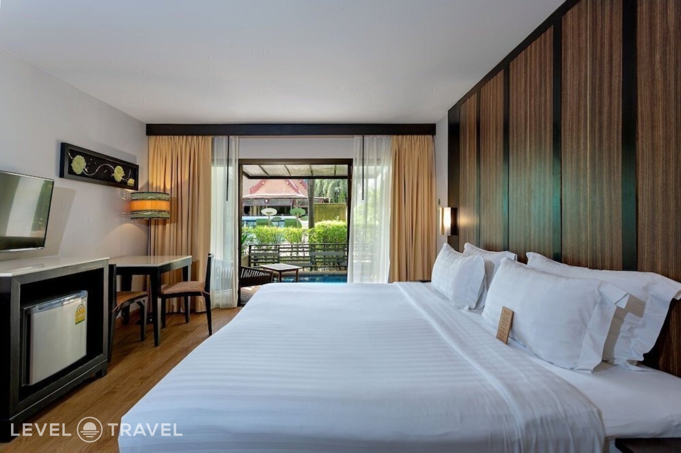 фотографии номера Делюкс с балконом отеля Deevana Patong Resort & Spa в Таиланд(Патонг Бич) - фото №40
