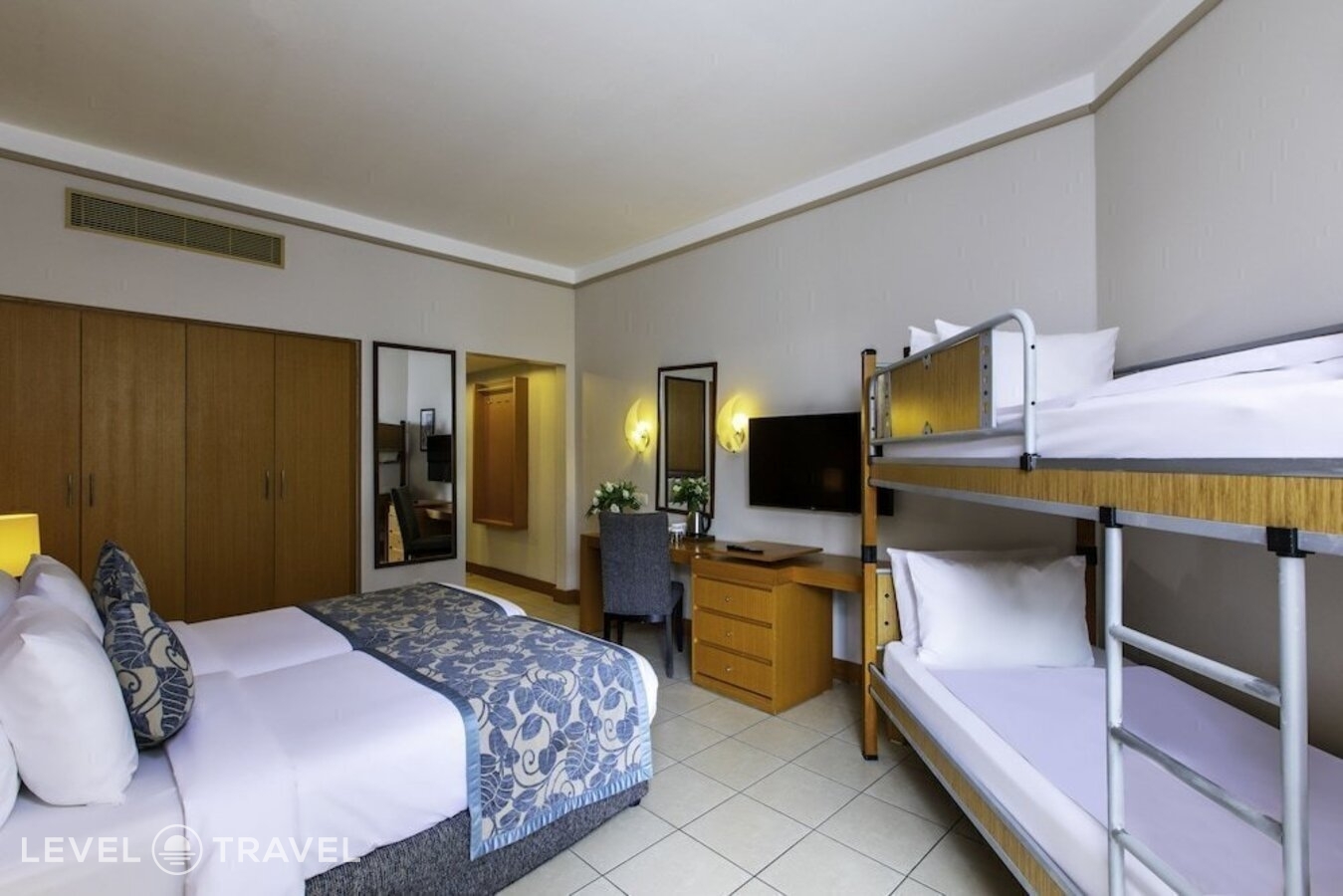 фотографии номера Семейный с балконом отеля Labranda Alantur Hotel (Ex.Maritim Hotel Club Alantur) в Турция(Кестель) - фото №5