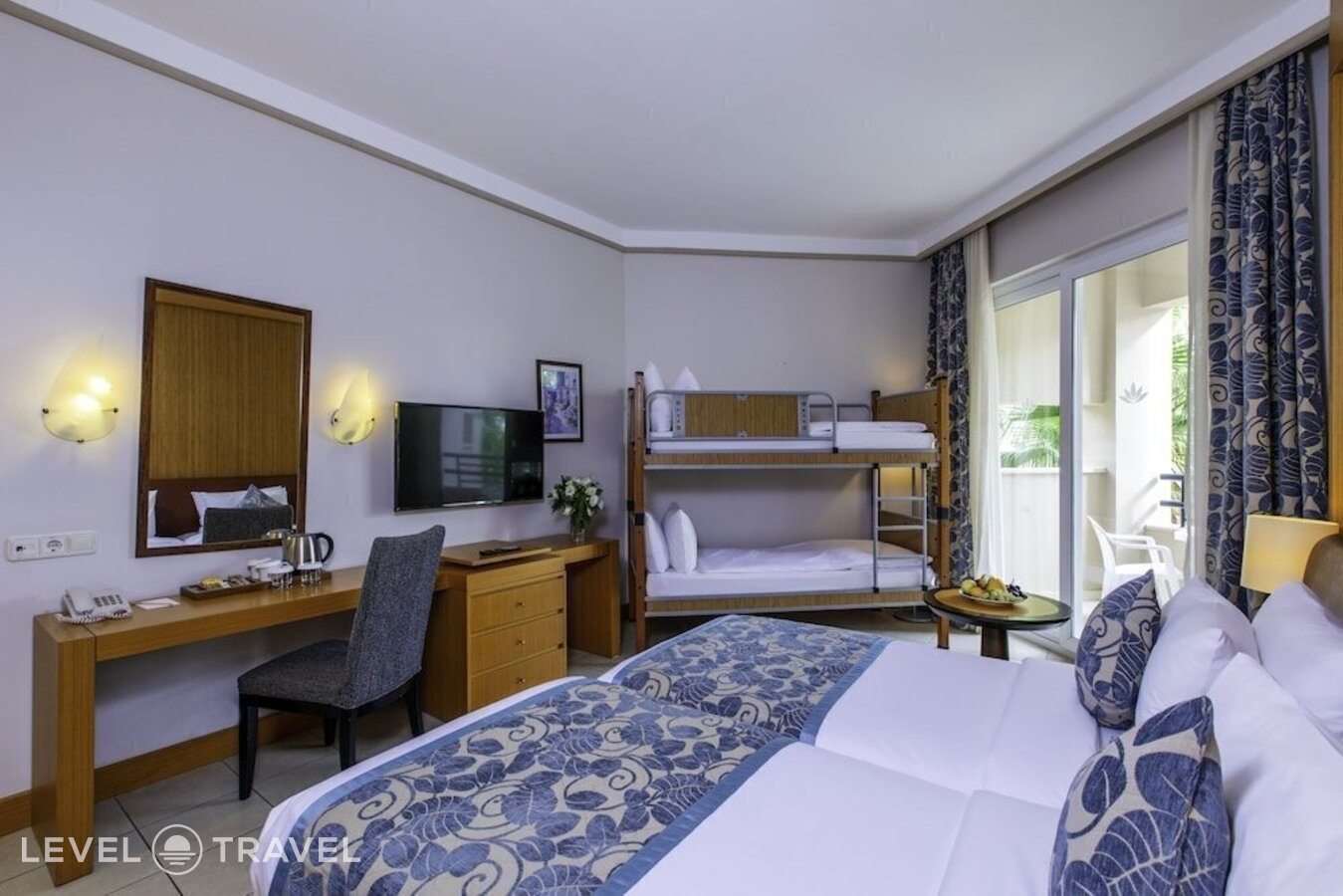 фотографии номера Семейный с балконом отеля Labranda Alantur Hotel (Ex.Maritim Hotel Club Alantur) в Турция(Кестель) - фото №7