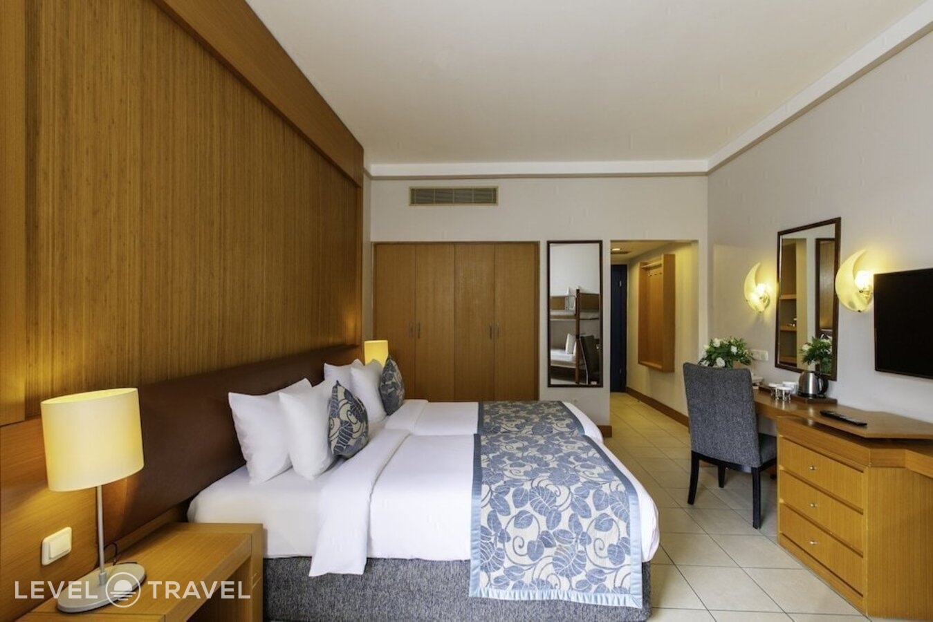 фотографии номера Семейный с балконом отеля Labranda Alantur Hotel (Ex.Maritim Hotel Club Alantur) в Турция(Кестель) - фото №11