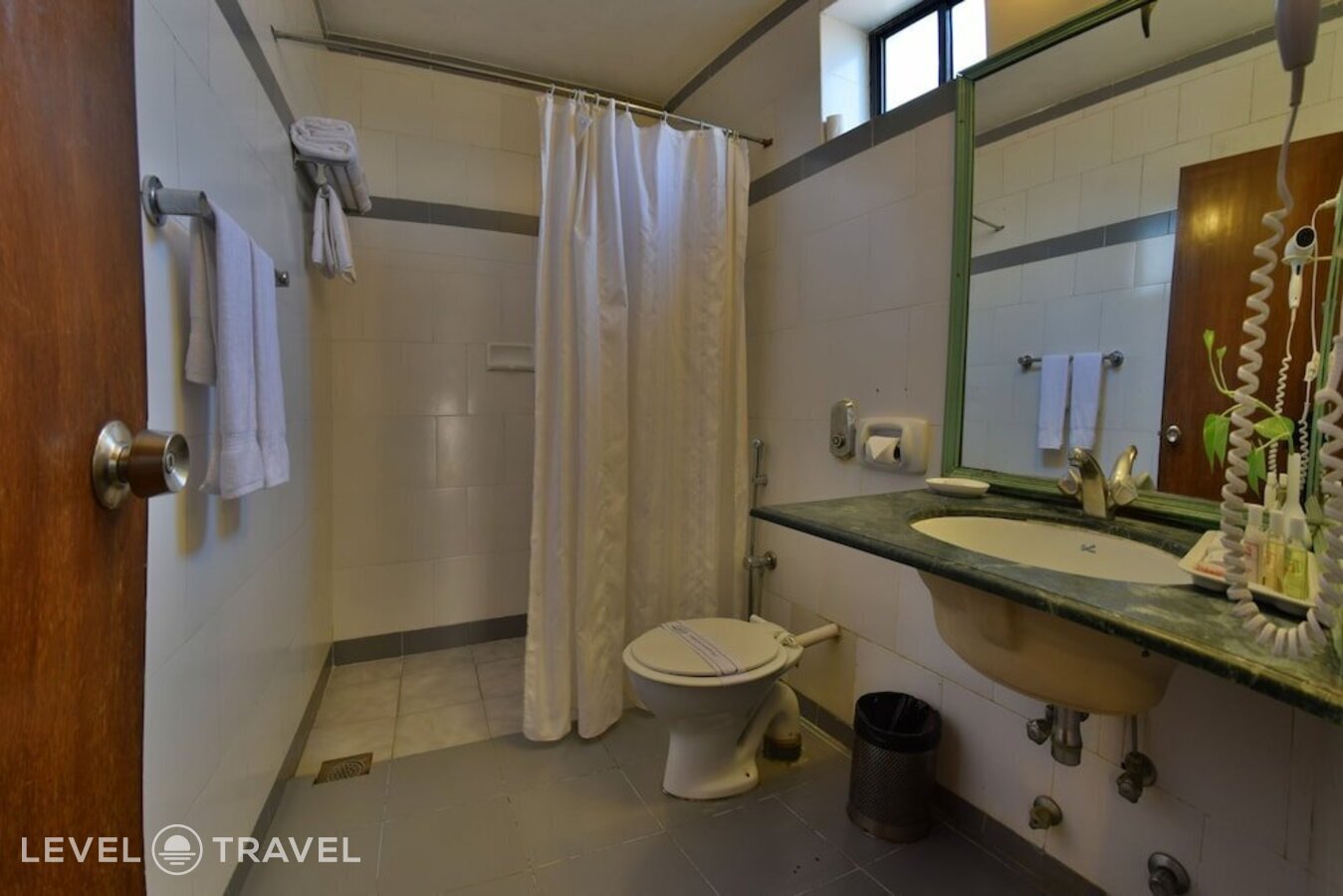 фотографии номера Стандартный с балконом отеля Pride Sun Village Resort & Spa в Индия(Арпора) - фото №3
