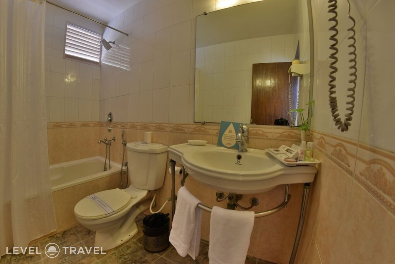 фотографии номера Стандартный с балконом отеля Pride Sun Village Resort & Spa в Индия(Арпора) - фото №4