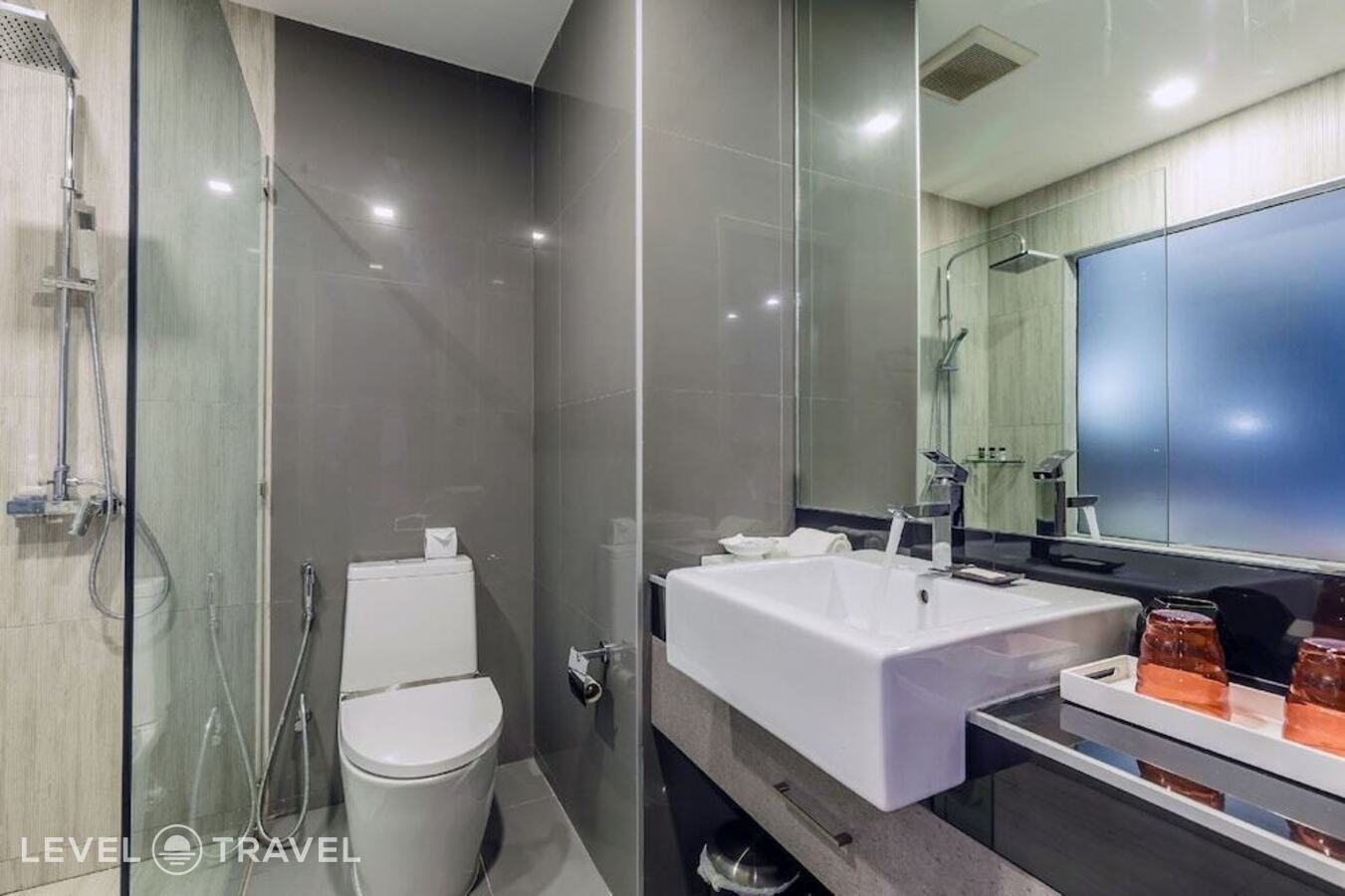 фотографии номера Делюкс с балконом отеля Mazi Design Hotel By Kalima (Ex.Patong Paradee Resort) в Таиланд(Патонг Бич) - фото №10