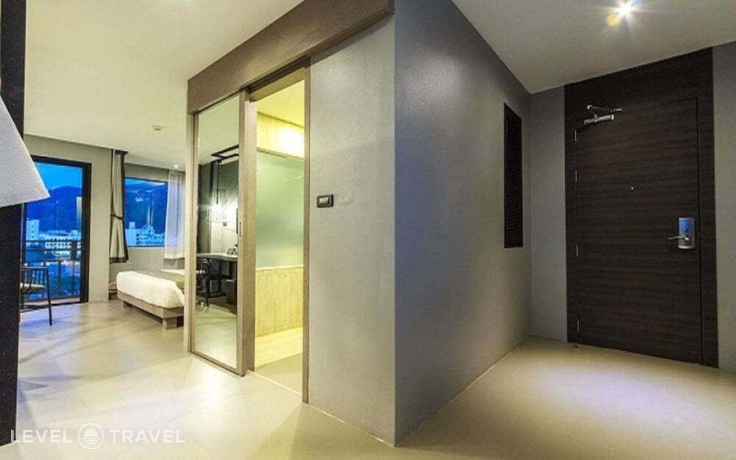 фотографии номера Делюкс с балконом отеля Mazi Design Hotel By Kalima (Ex.Patong Paradee Resort) в Таиланд(Патонг Бич) - фото №11