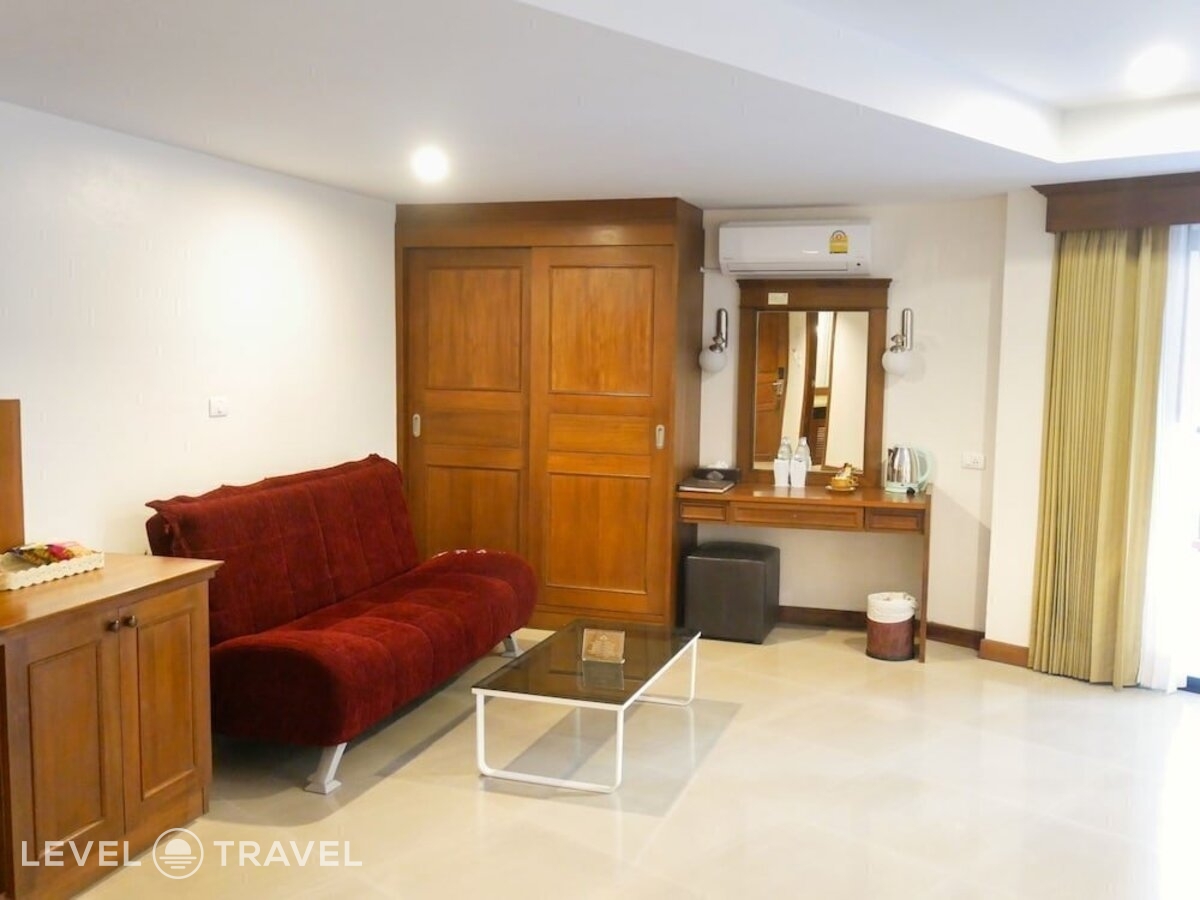 фотографии номера Трехместный с балконом отеля Baan Yuree Resort & Spa в Таиланд(Патонг Бич) - фото №2