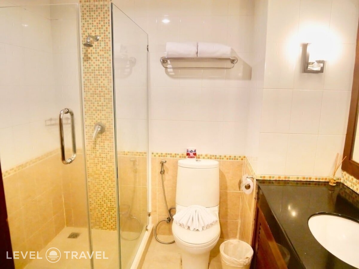 фотографии номера Трехместный с балконом отеля Baan Yuree Resort & Spa в Таиланд(Патонг Бич) - фото №8