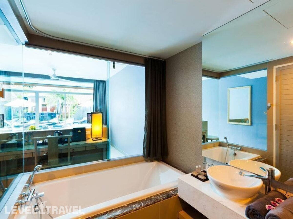 фотографии номера Делюкс отеля Ramaburin Hotel в Таиланд(Патонг Бич) - фото №1