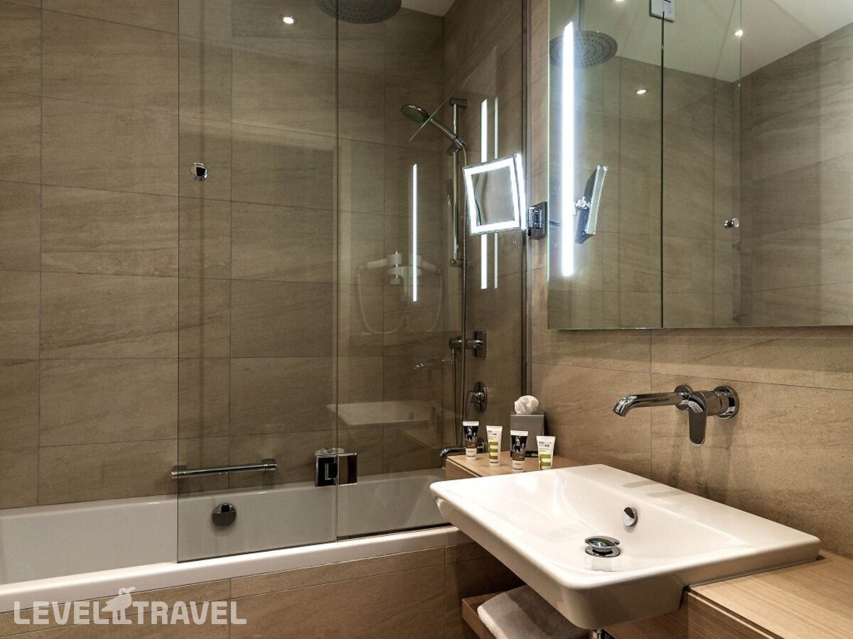 фотографии номера Стандартный номер отеля Mercure Сочи Центр Отель в Россия(Сочи - Центр) - фото №5