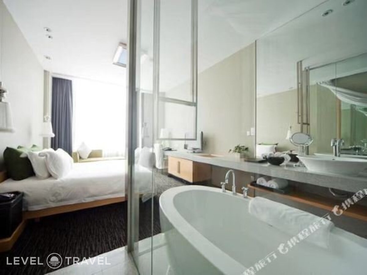 фотографии номера Улучшенный номер отеля Royal Tulip Luxury Hotel Carat в Китай(Гуанчжоу) - фото №16