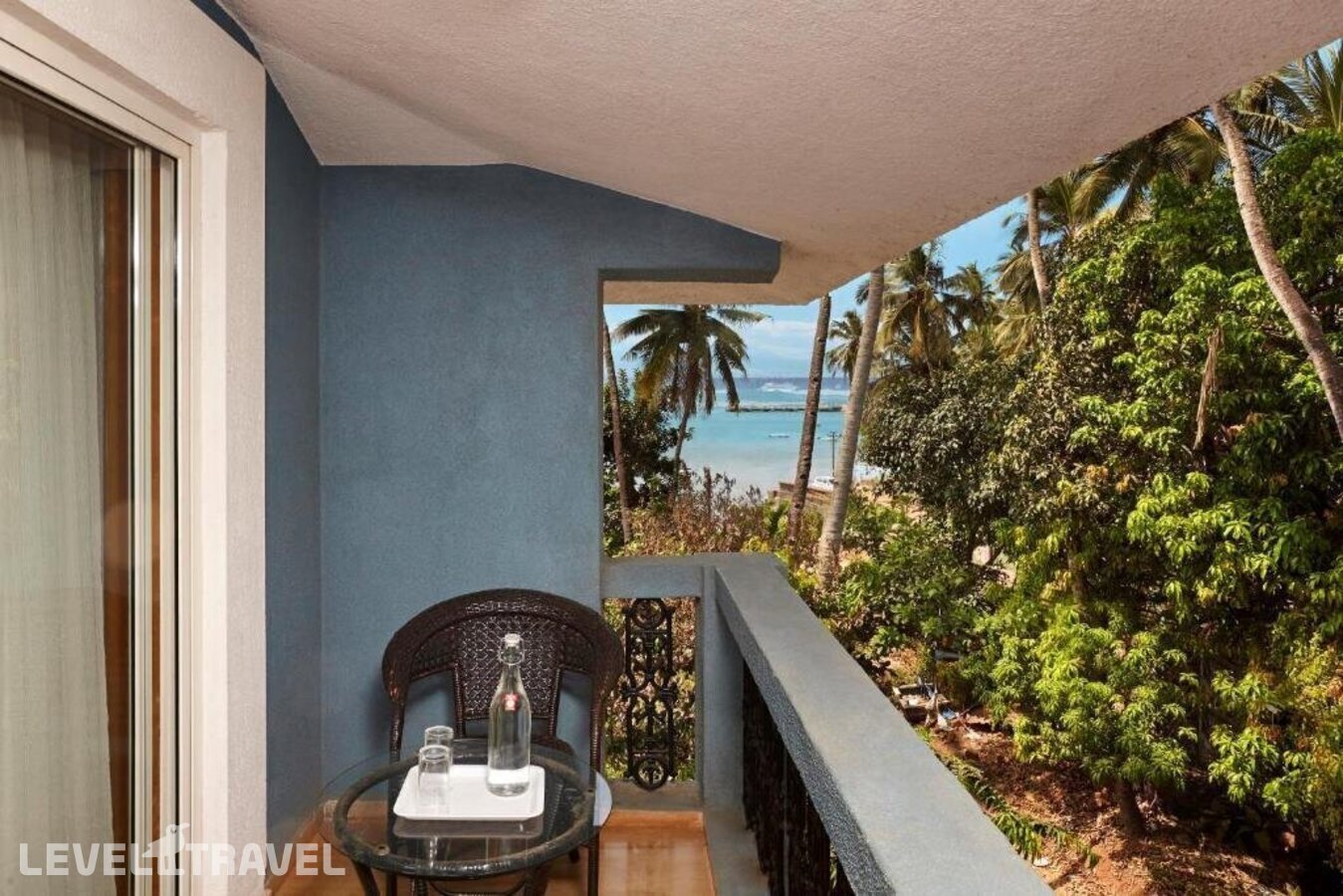 фотографии номера Делюкс с балконом отеля The Hawaii Comforts Hotel в Индия(Дона Паула) - фото №3
